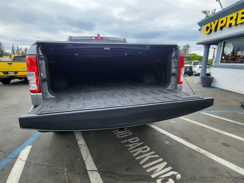 Used 2019 RAM 1500 Big Horn AWD/4WD image 11