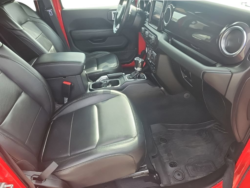 Used 2021 Jeep Wrangler Unlimited Sahara AWD/4WD image 19