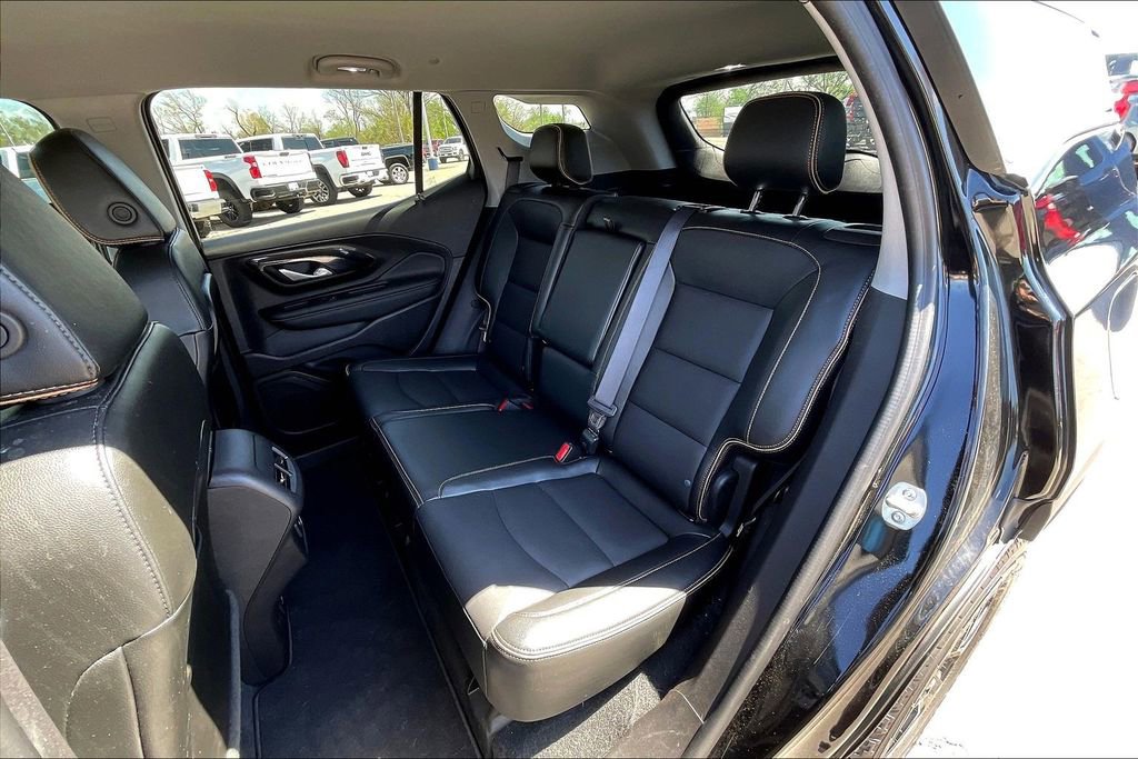 Used 2024 GMC Terrain AT4 w/ Tech Package AWD/4WD image 27