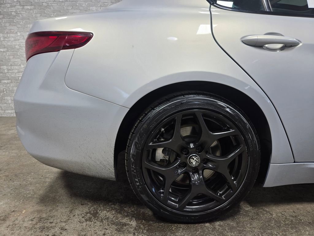 Used 2021 Alfa Romeo Giulia Sprint w/ Nero Edizione image 59