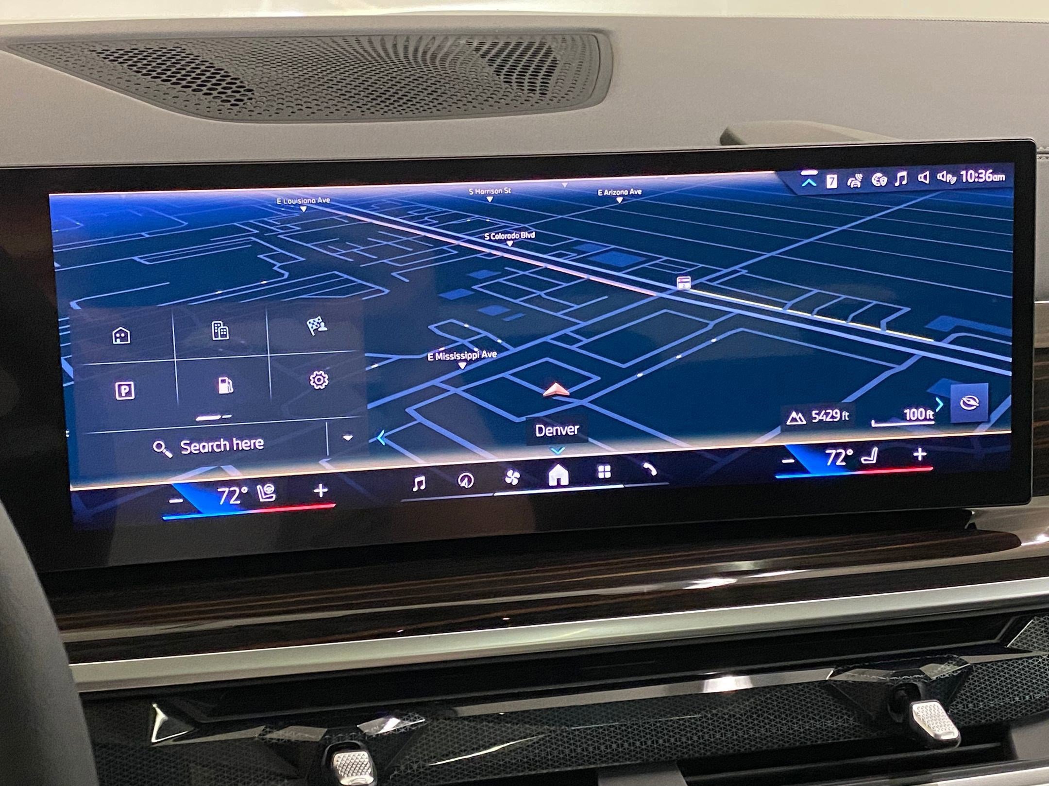 Used 2026 BMW X7 xDrive40i w/ Premium Package image 26