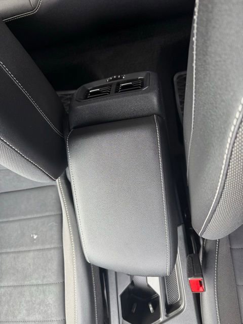 Used 2023 Volkswagen Taos SE image 28