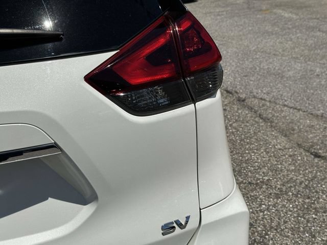 Used 2018 Nissan Rogue SV FWD image 29