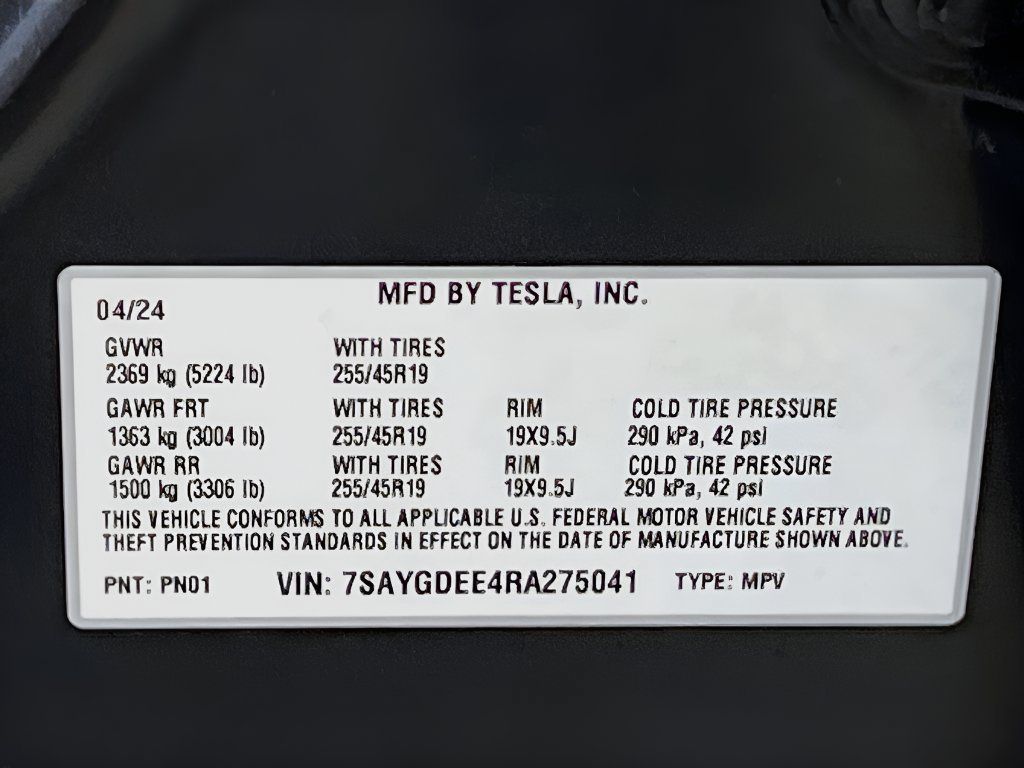 Used 2024 Tesla Model Y Long Range AWD/4WD image 30