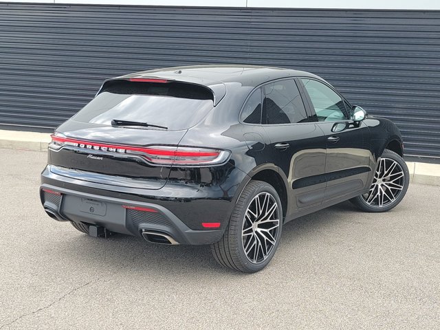 Used 2026 Porsche Macan AWD/4WD image 7