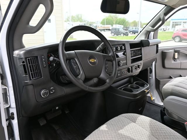 Used 2022 Chevrolet Express 3500 w/ Power Convenience Package image 10