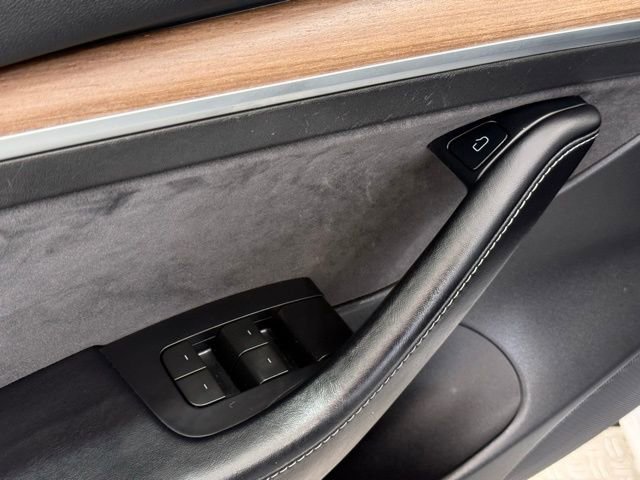 Used 2022 Tesla Model 3 Performance image 16