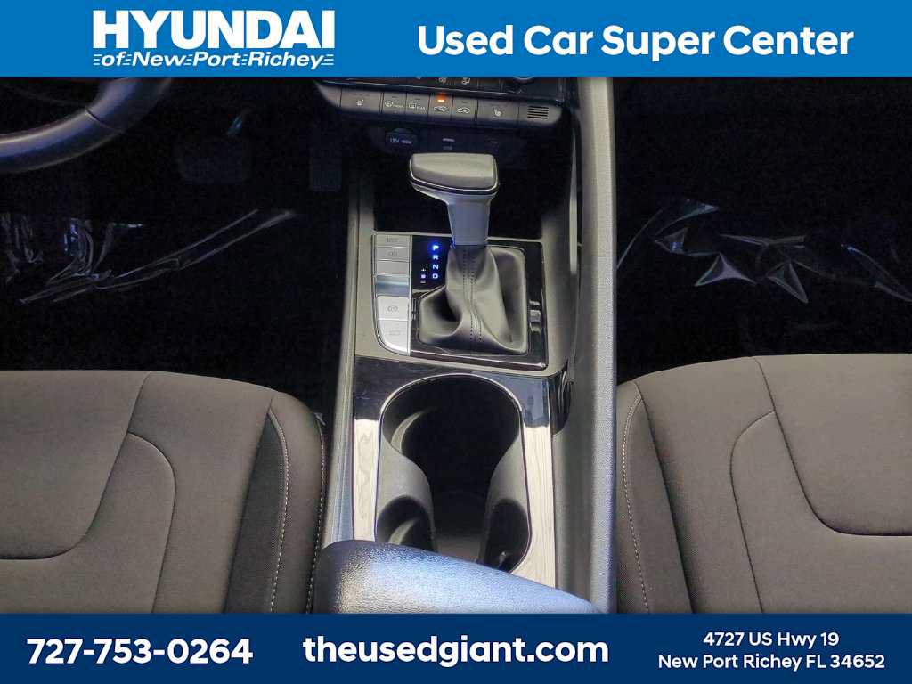 Used 2025 Hyundai Elantra SEL FWD image 19