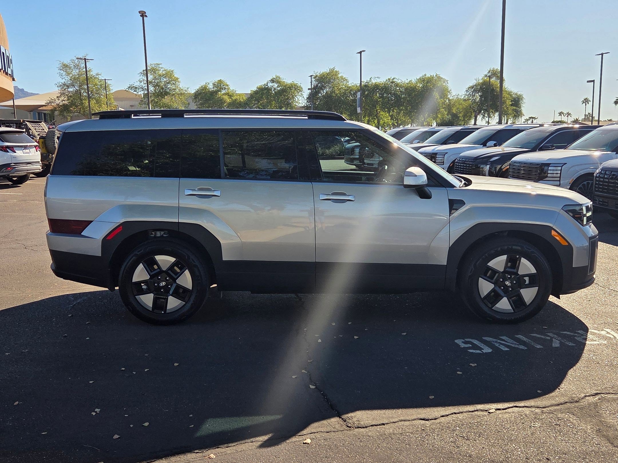 Used 2025 Hyundai Santa Fe SEL image 4