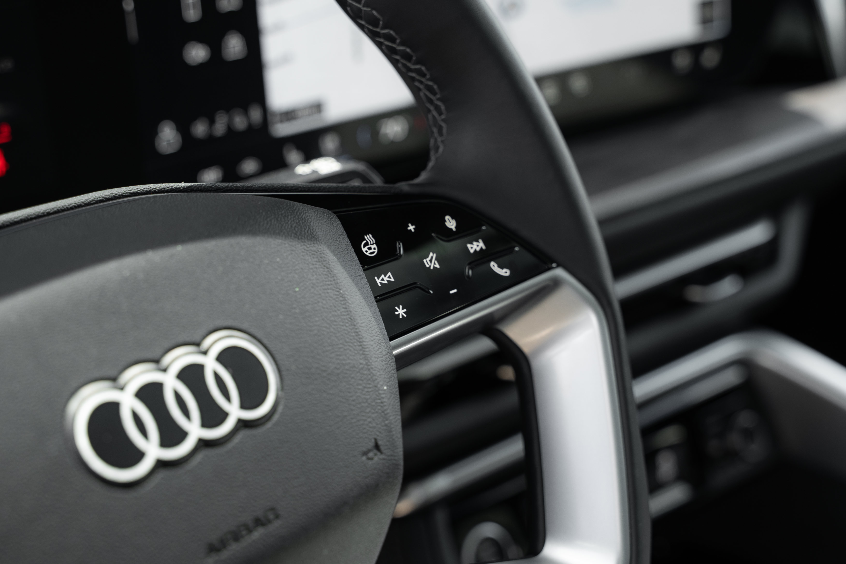 Certified 2025 Audi Q5 Premium w/ Premium Plus AWD/4WD image 12