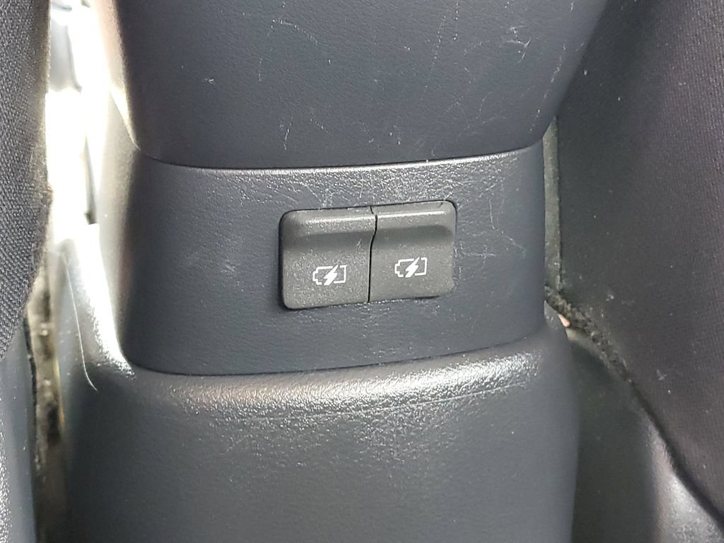 Used 2022 Nissan Versa SR w/ Convenience Package FWD image 13
