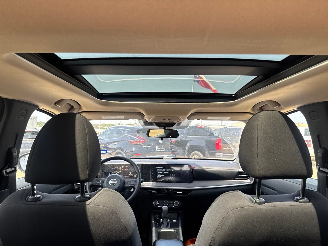 Certified 2025 Nissan Kicks SV w/ SV Premium Package FWD image 32