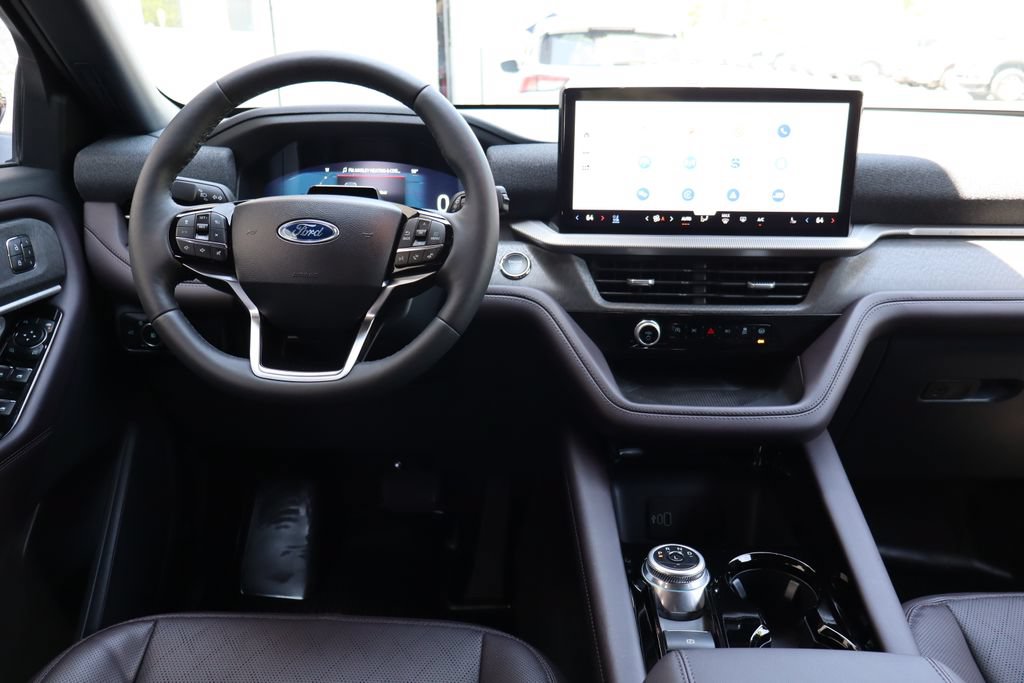 Used 2026 Ford Explorer Platinum AWD/4WD image 5