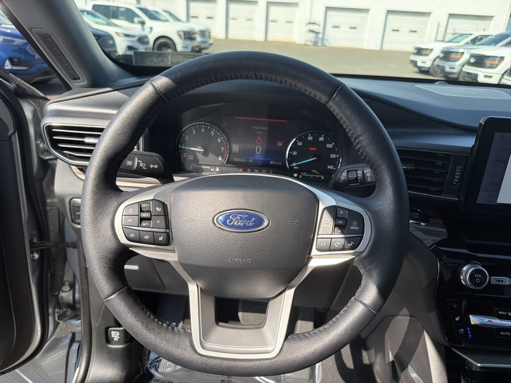 Used 2024 Ford Explorer Limited w/ Equipment Group 301A AWD/4WD image 22