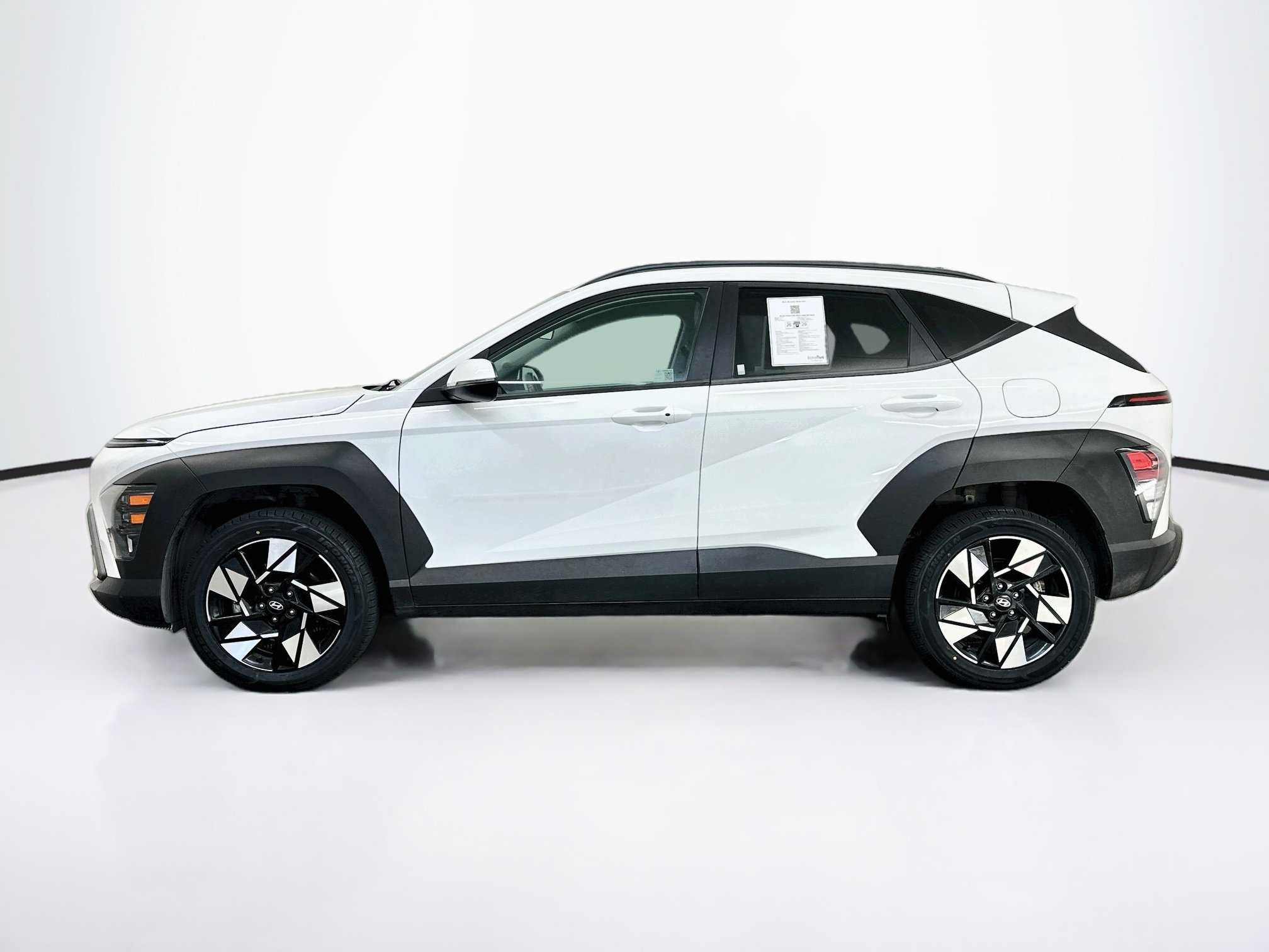 Used 2025 Hyundai Kona SEL AWD/4WD image 4