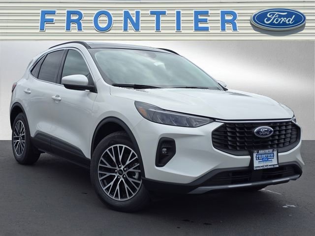 New 2025 Ford Escape SE w/ Class II Trailer Tow Package image 1