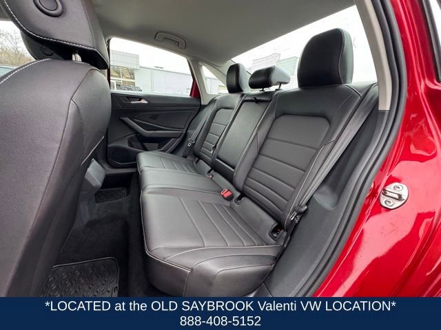 Certified 2023 Volkswagen Jetta SE w/ Panoramic Sunroof Package FWD image 12