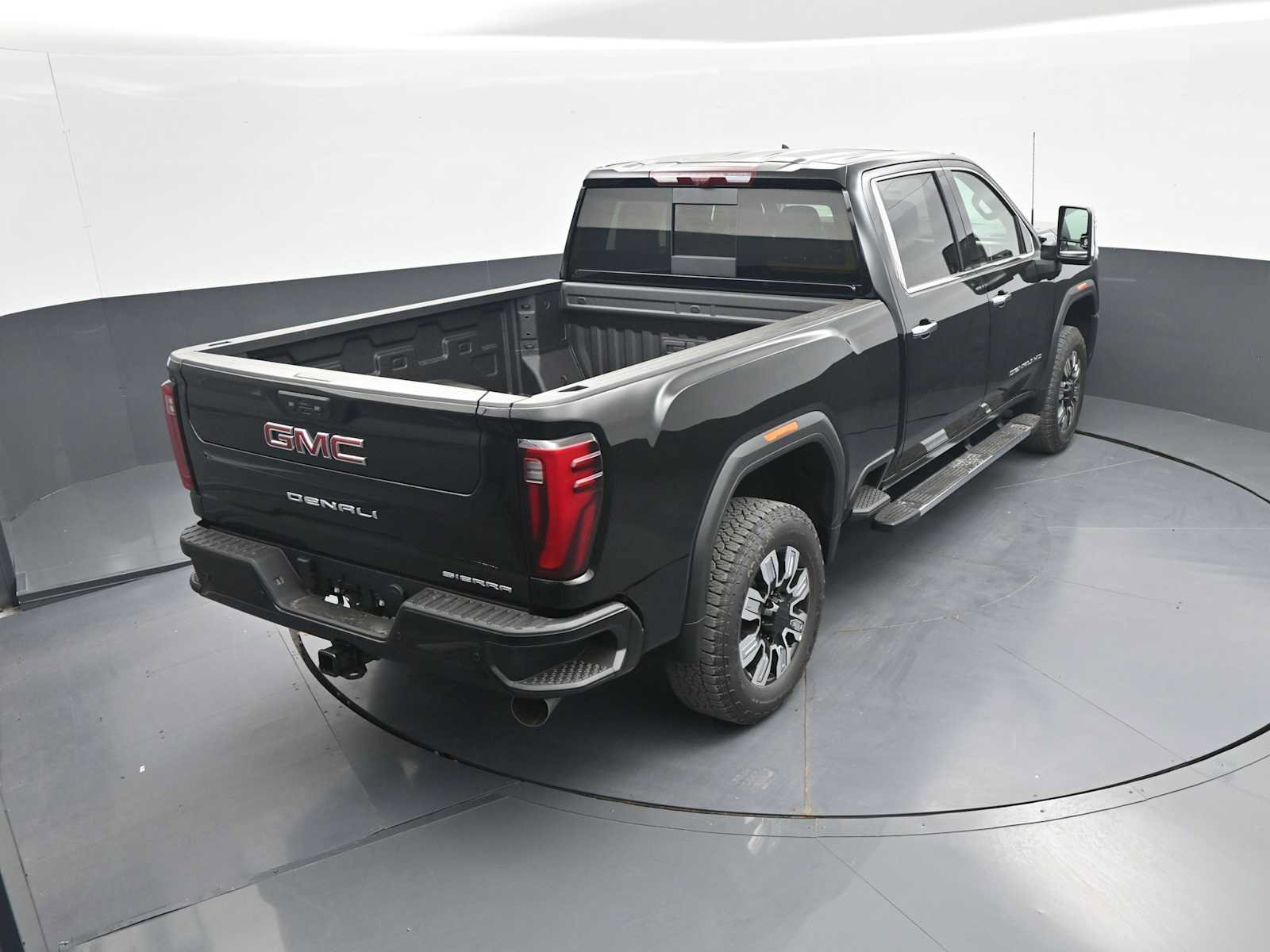 New 2026 GMC Sierra 2500 Denali w/ Technology Package AWD/4WD image 29