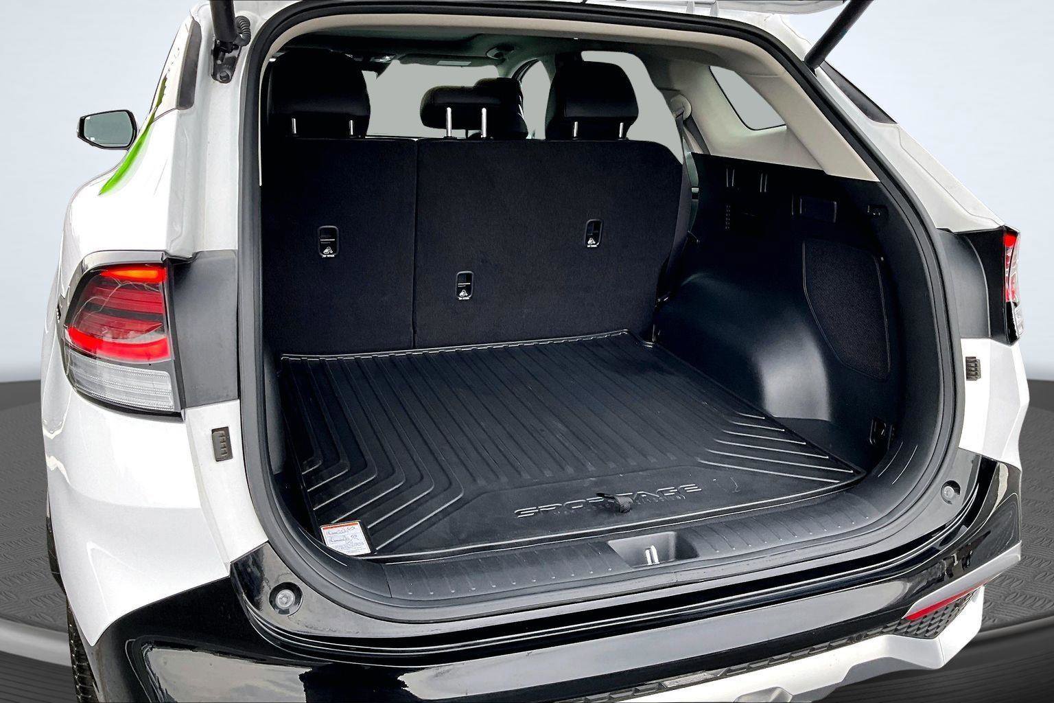 Used 2025 Kia Sportage SX AWD/4WD image 5