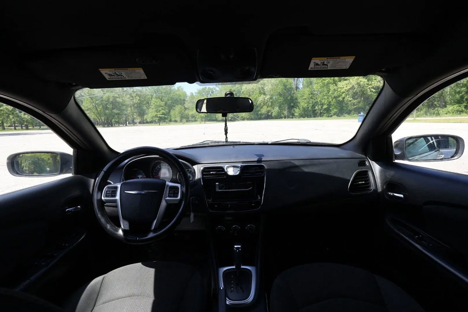 Used 2012 Chrysler 200 Touring FWD image 17