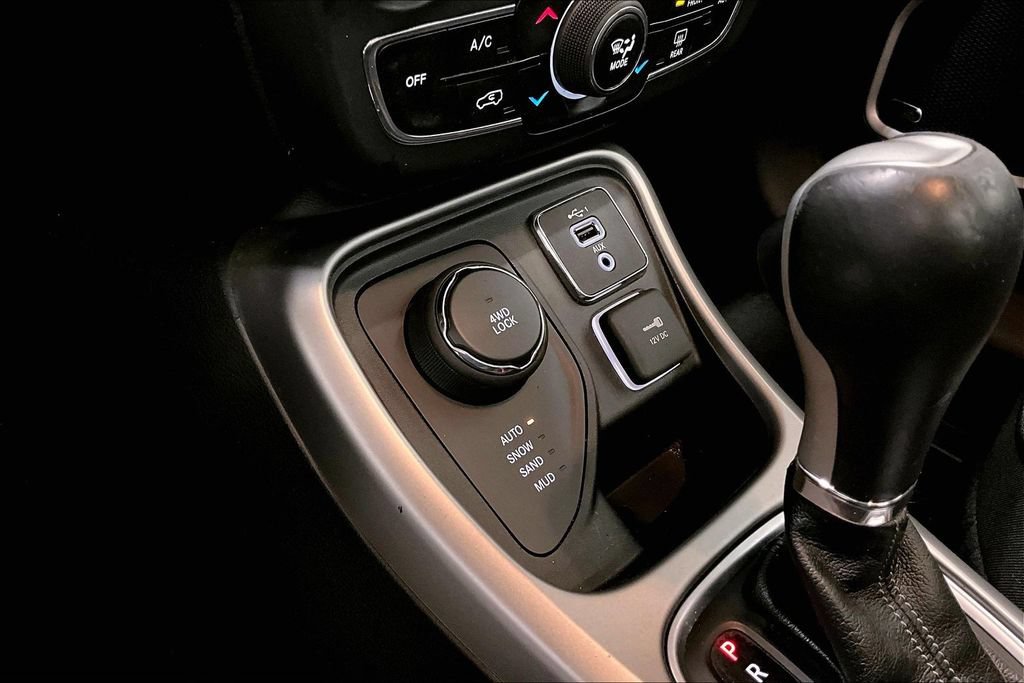 Used 2020 Jeep Compass High Altitude AWD/4WD image 16