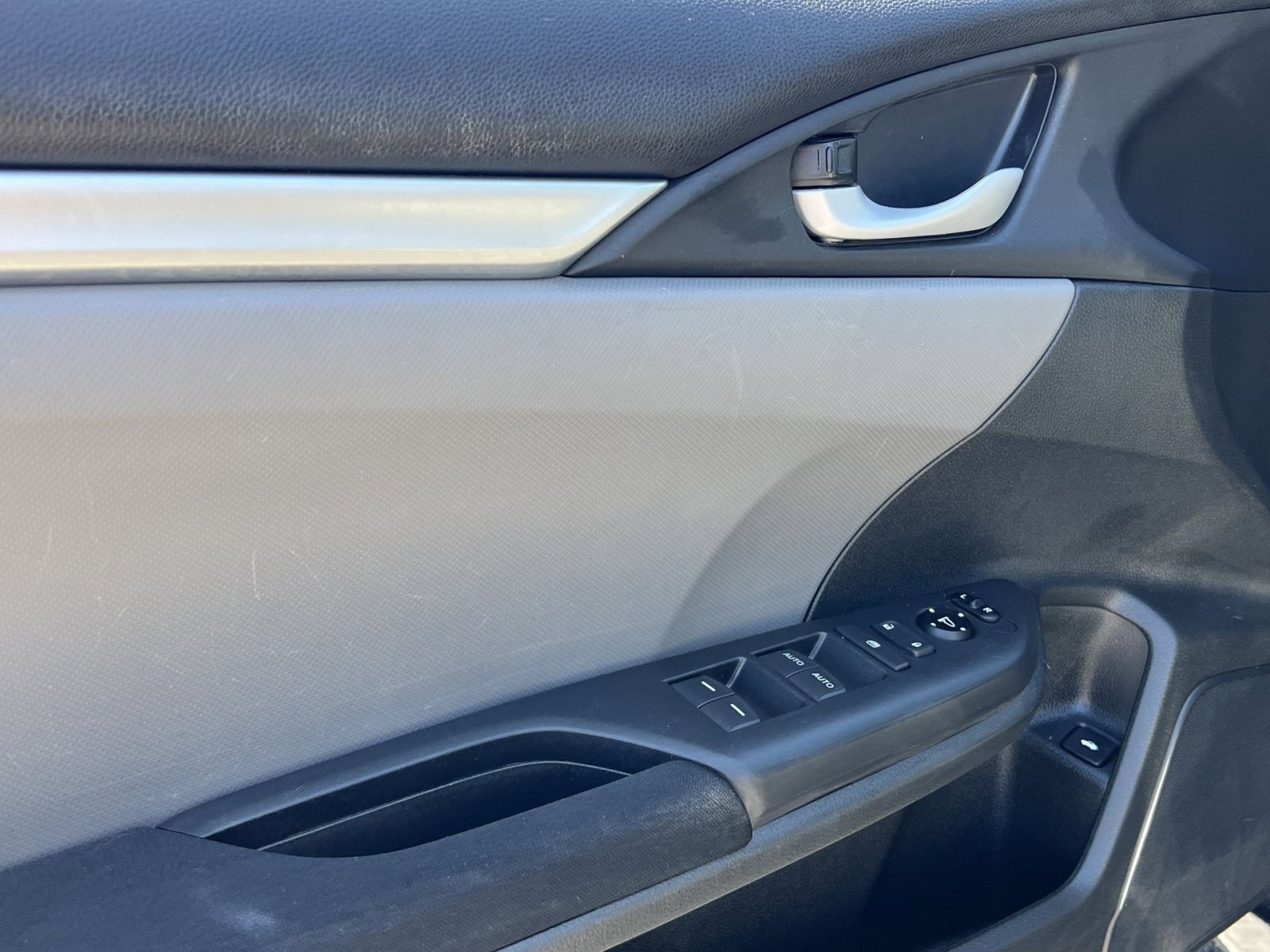 Used 2018 Honda Civic LX image 14