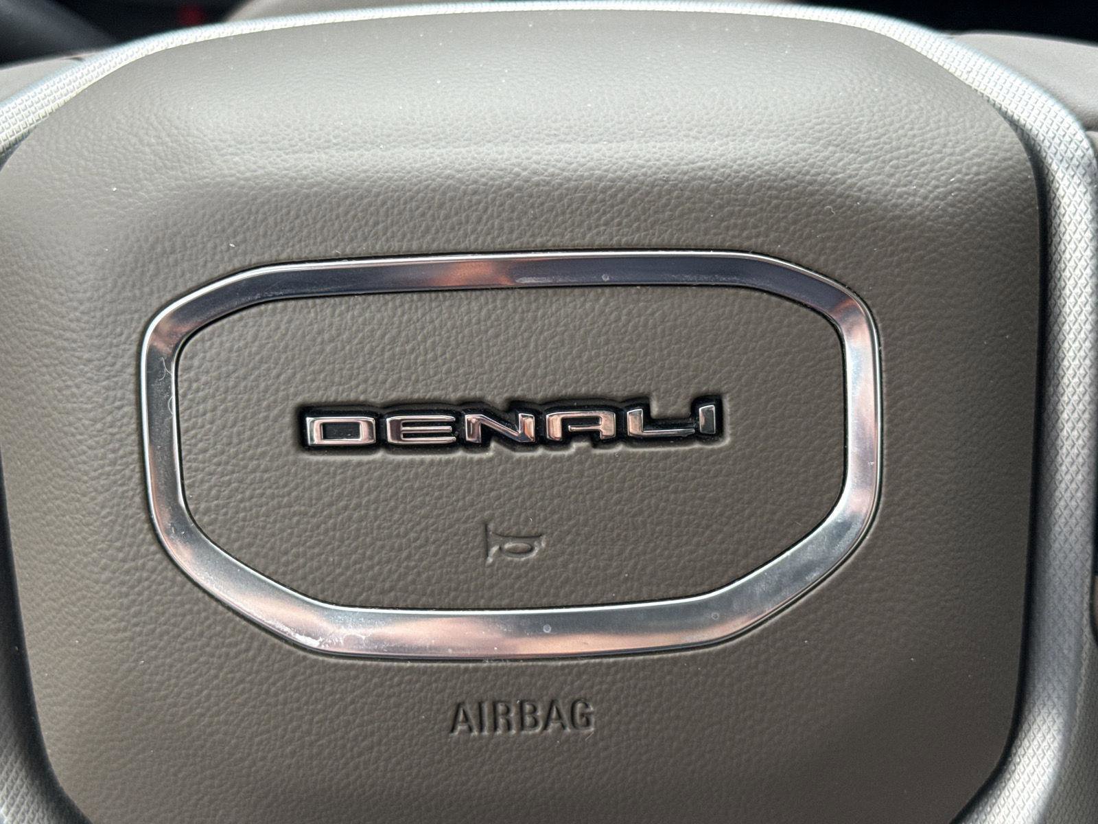 Used 2023 GMC Yukon XL Denali w/ Denali Reserve Package image 25