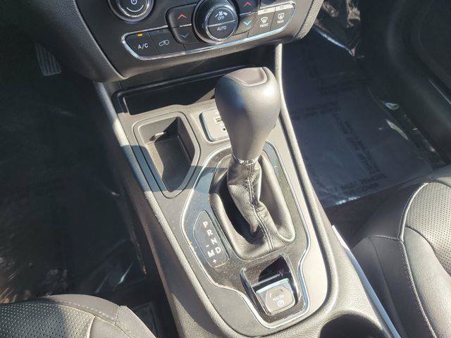 Used 2019 Jeep Cherokee Limited FWD image 29