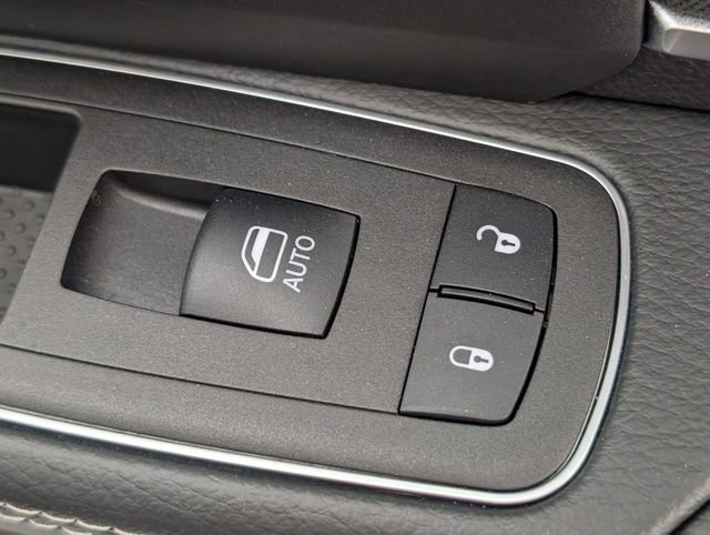 Used 2024 RAM 3500 Big Horn w/ Night Edition image 33