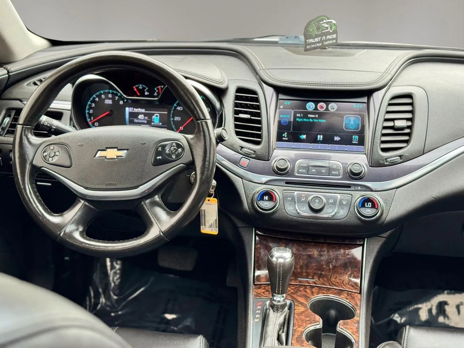 Used 2015 Chevrolet Impala LT w/ Convenience Package image 26