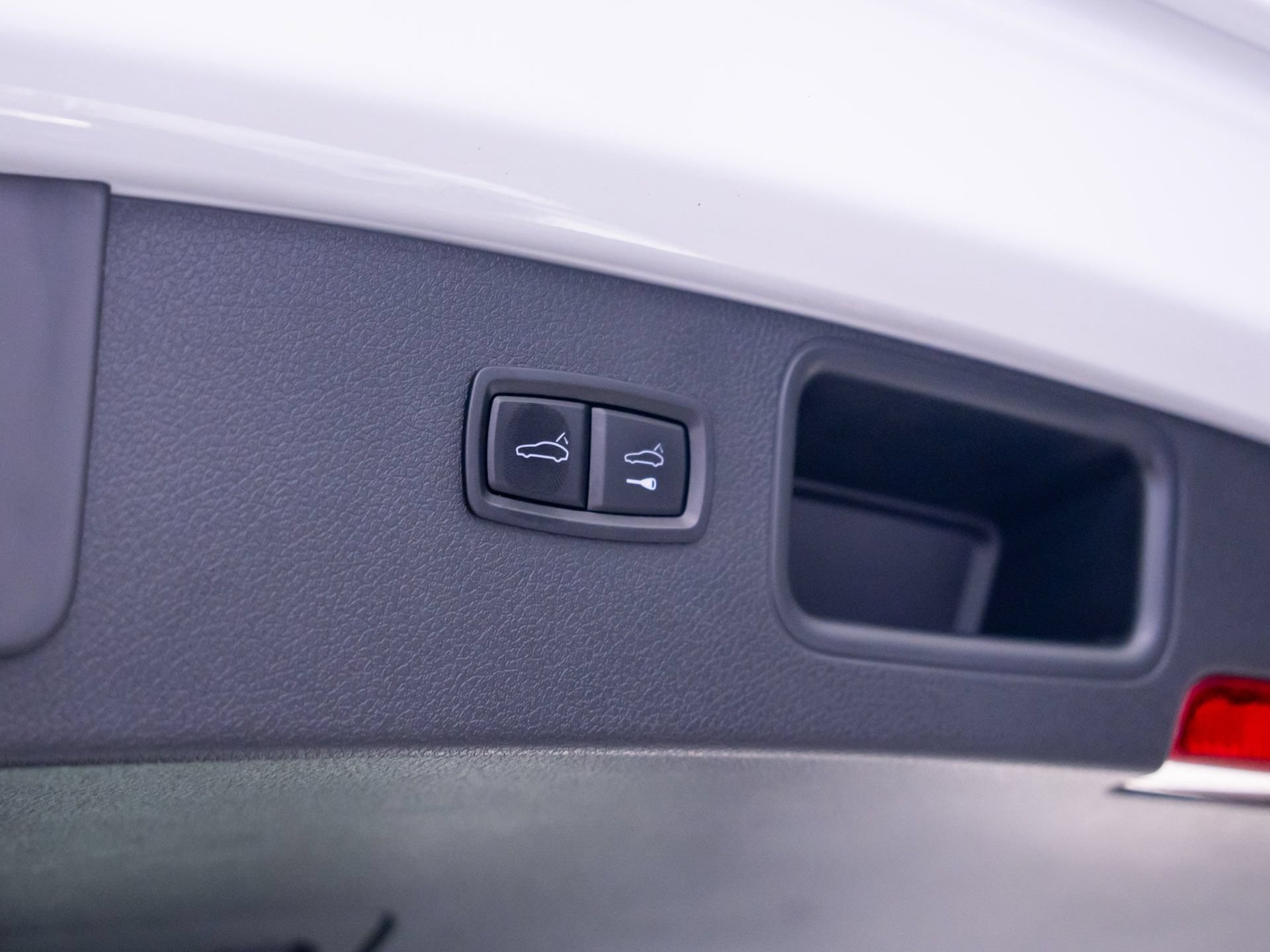 Certified 2021 Porsche Macan S AWD/4WD image 30