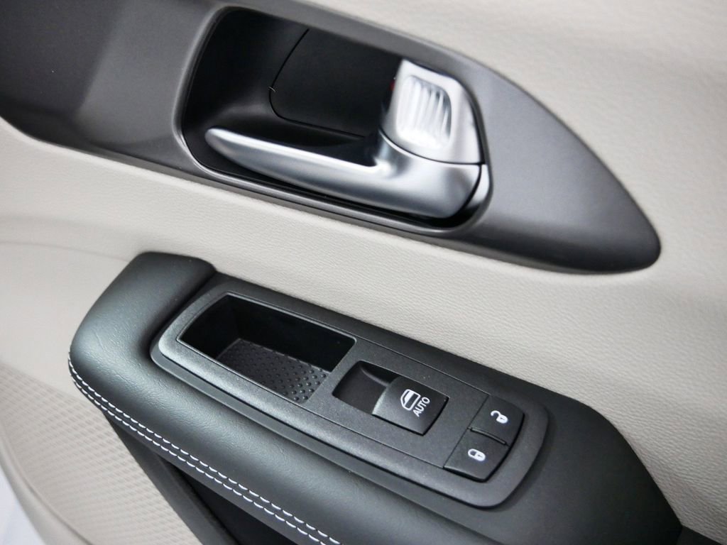 New 2024 Chrysler Pacifica Touring-L image 24