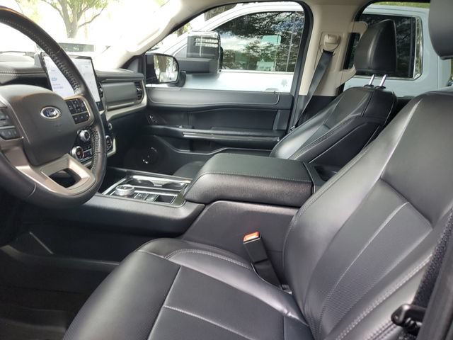 Used 2023 Ford Expedition XLT RWD image 17