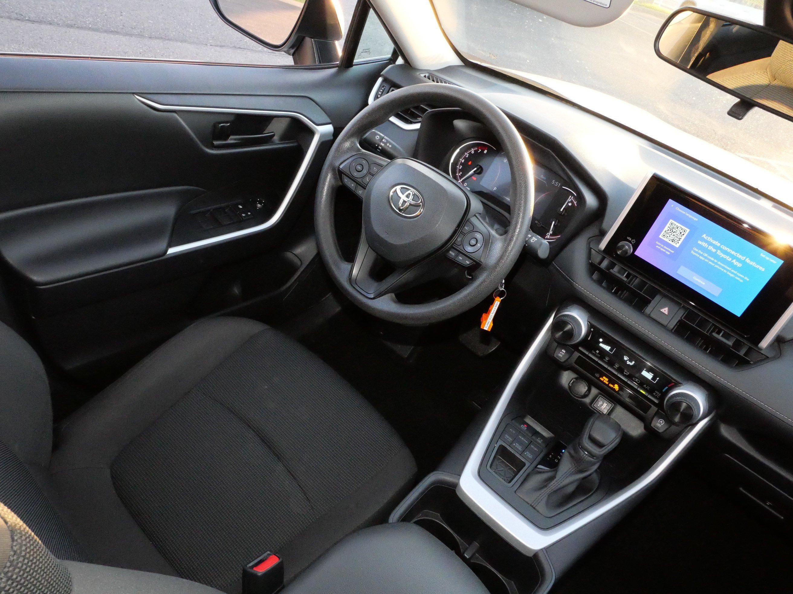 Certified 2025 Toyota RAV4 LE AWD/4WD image 9