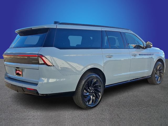 New 2025 Lincoln Navigator L Reserve w/ Jet Appearance Package AWD/4WD image 3