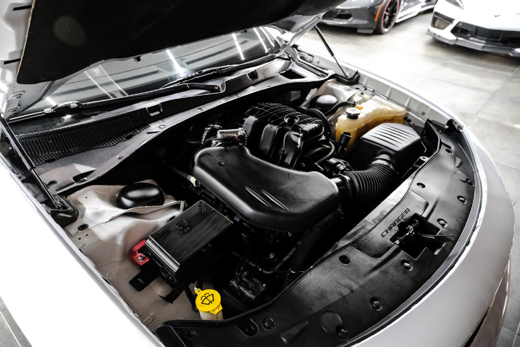 Used 2020 Dodge Charger SXT RWD image 47