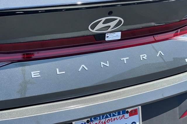 Used 2025 Hyundai Elantra SEL FWD image 35