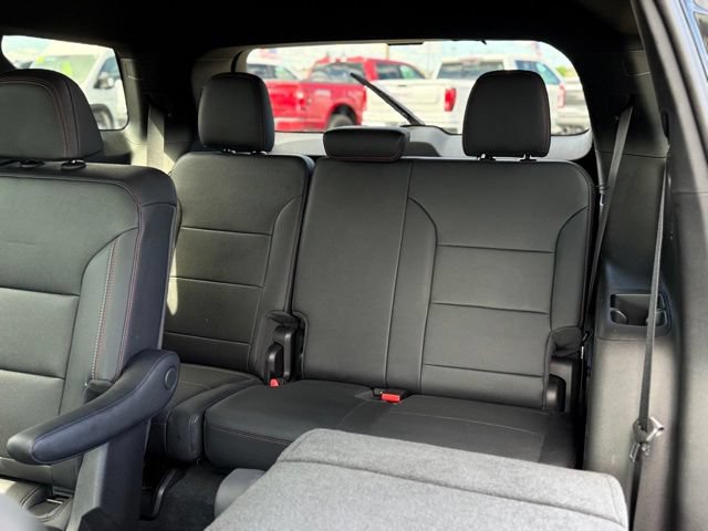 Used 2024 Chevrolet Traverse Z71 w/ Enhanced Driving Package AWD/4WD image 25