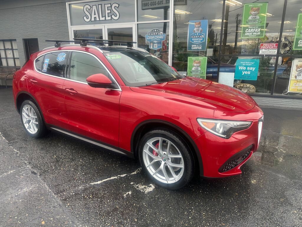 Used 2019 Alfa Romeo Stelvio Ti Lusso w/ Quick Order Package 22X Lusso image 3