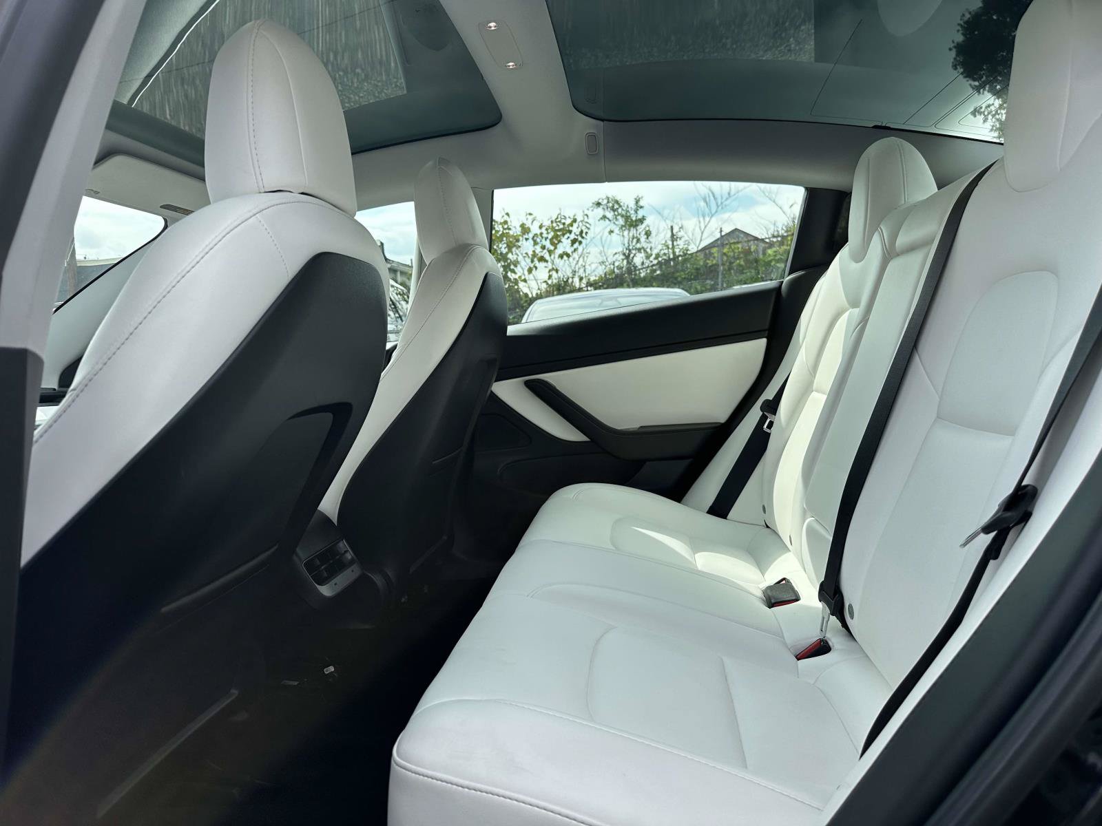 Used 2020 Tesla Model 3 Standard Range RWD image 19