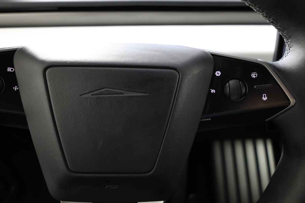 Used 2024 Tesla Cybertruck AWD Crew Cab image 24