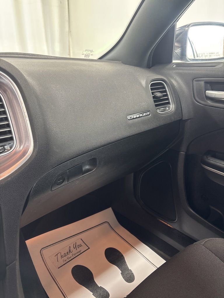 Used 2019 Dodge Charger SXT RWD image 19