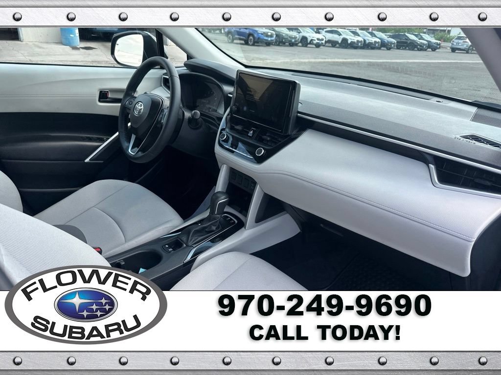 Used 2024 Toyota Corolla Cross LE AWD/4WD image 10