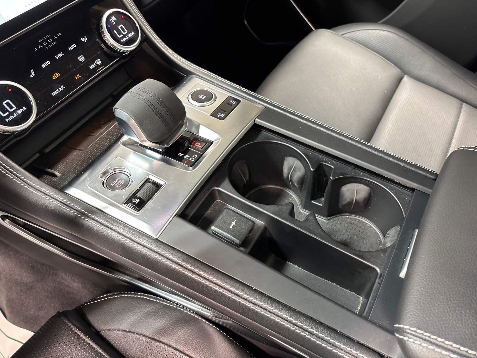 New 2026 Jaguar F-PACE R-Dynamic S AWD/4WD image 13