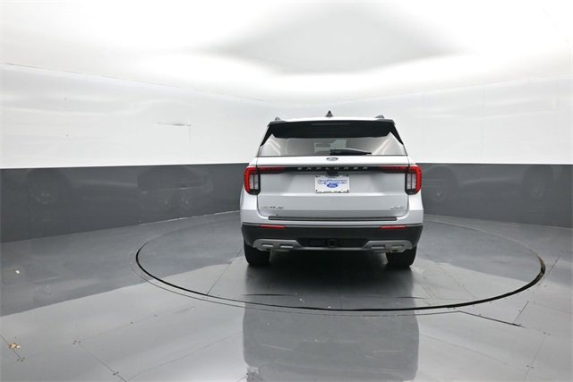 New 2026 Ford Explorer Active w/ Active Comfort Package image 6