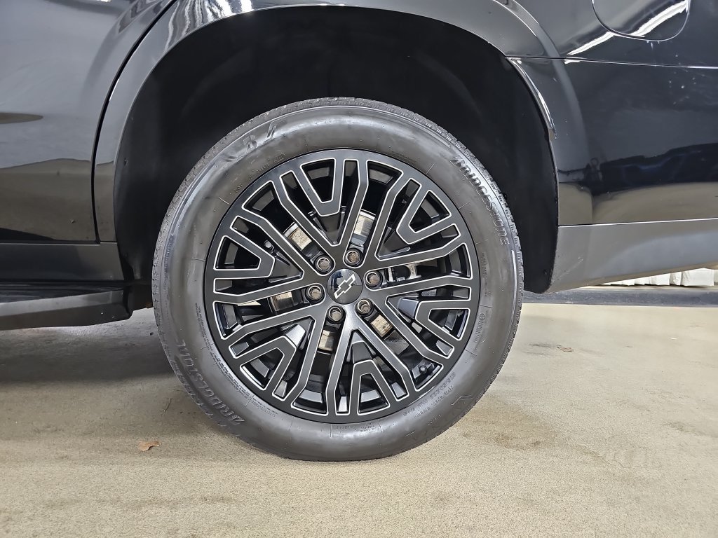 Used 2023 Chevrolet Tahoe High Country AWD/4WD image 41