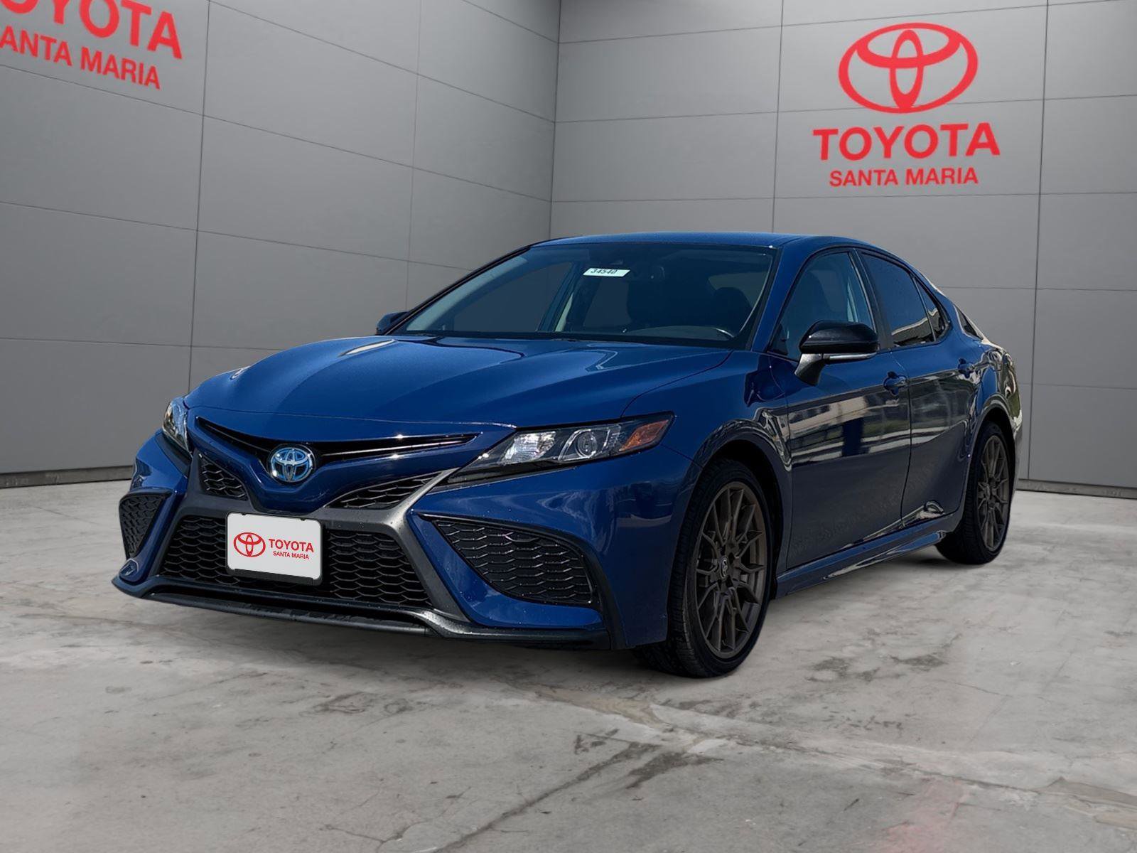 Used 2024 Toyota Camry SE w/ Convenience Package FWD image 9