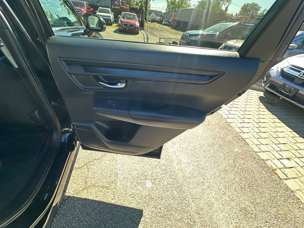 Used 2025 Honda CR-V Sport image 33