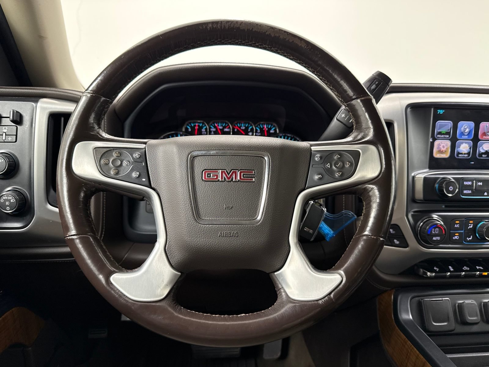 Used 2018 GMC Sierra 1500 SLT AWD/4WD image 27