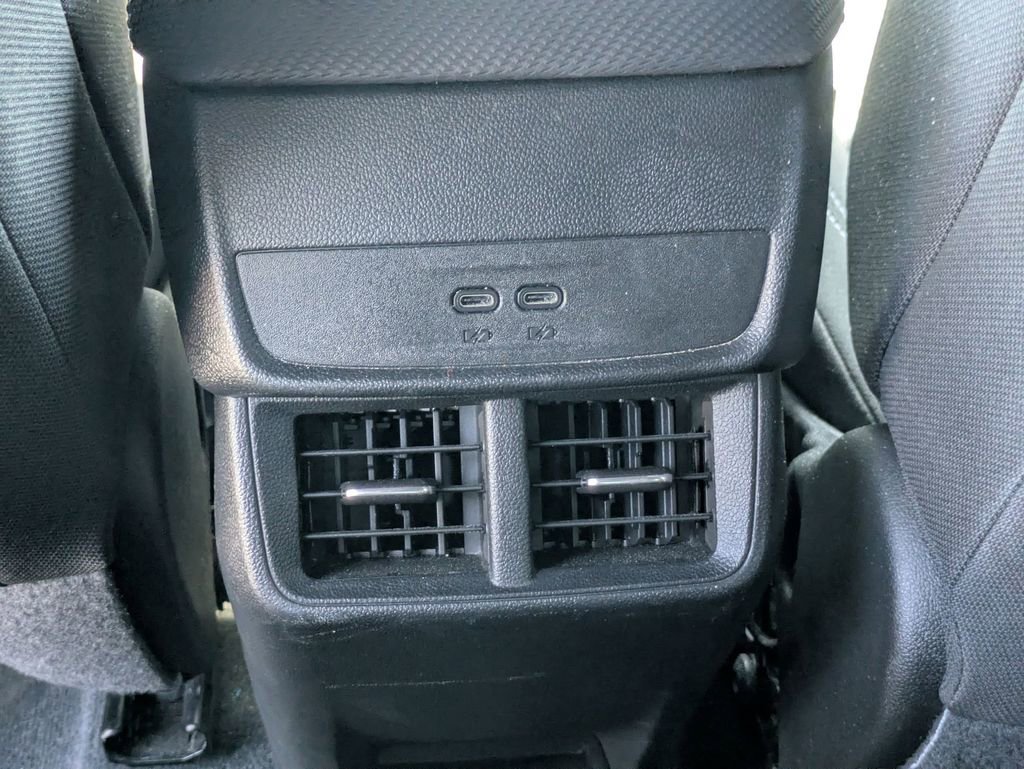 Used 2025 Chevrolet Equinox LT image 26